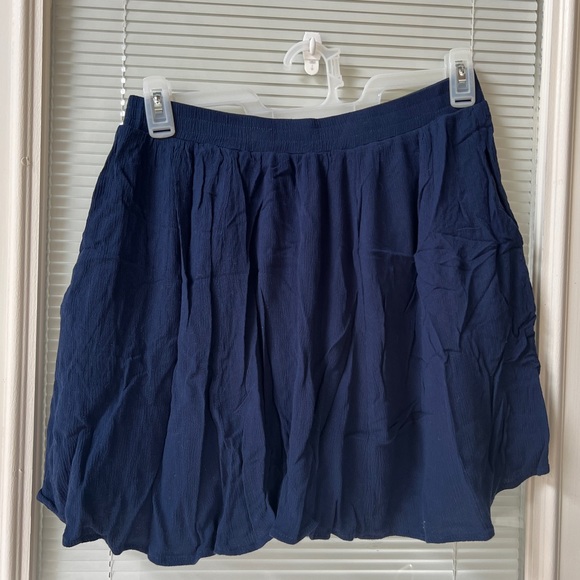 ModCloth Elastic Waist Mini Skirt - Navy with Pockets, Large - Picture 1 of 4
